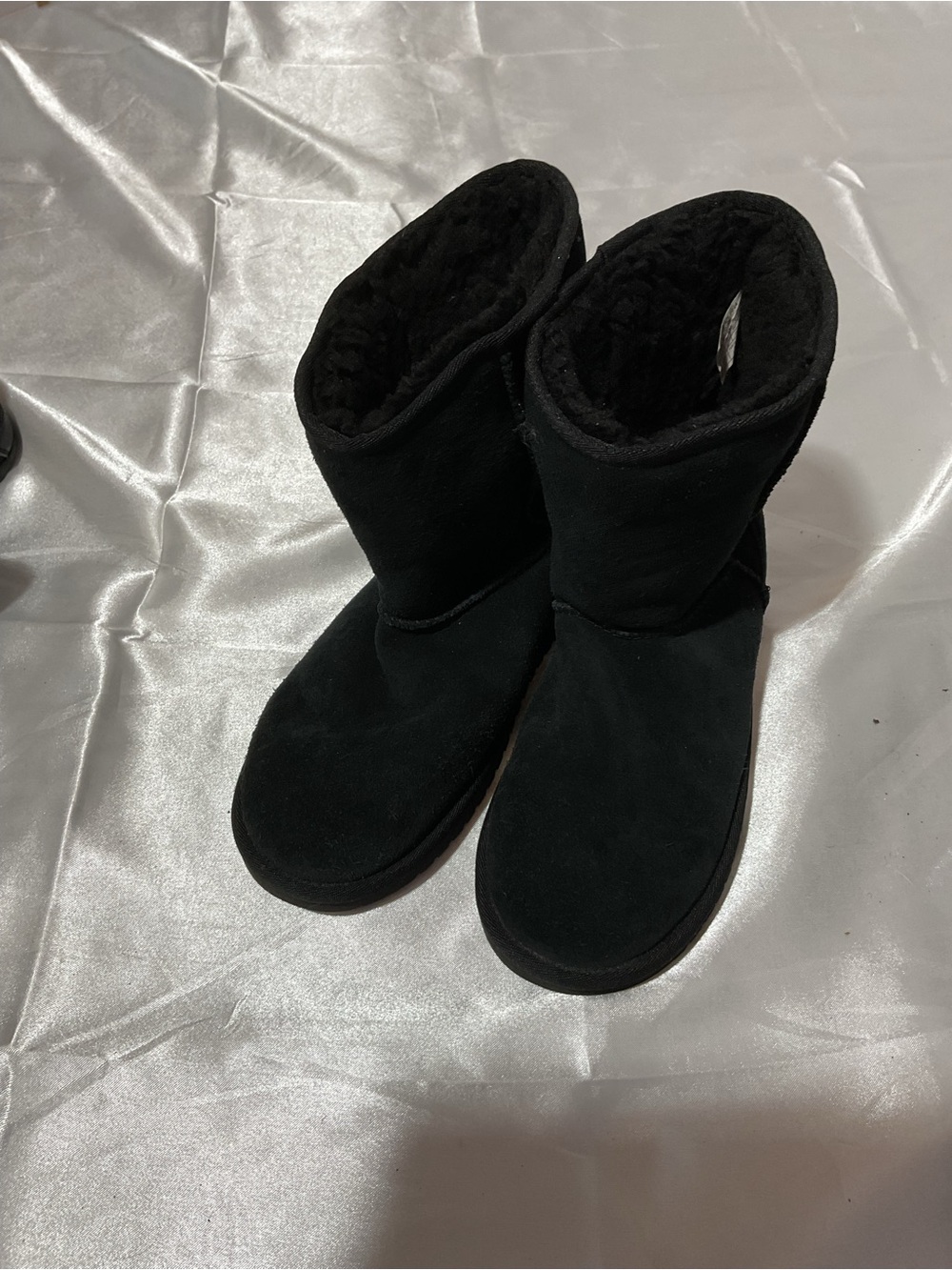Women’s Black Cozy Faux-Suede Winter Boots